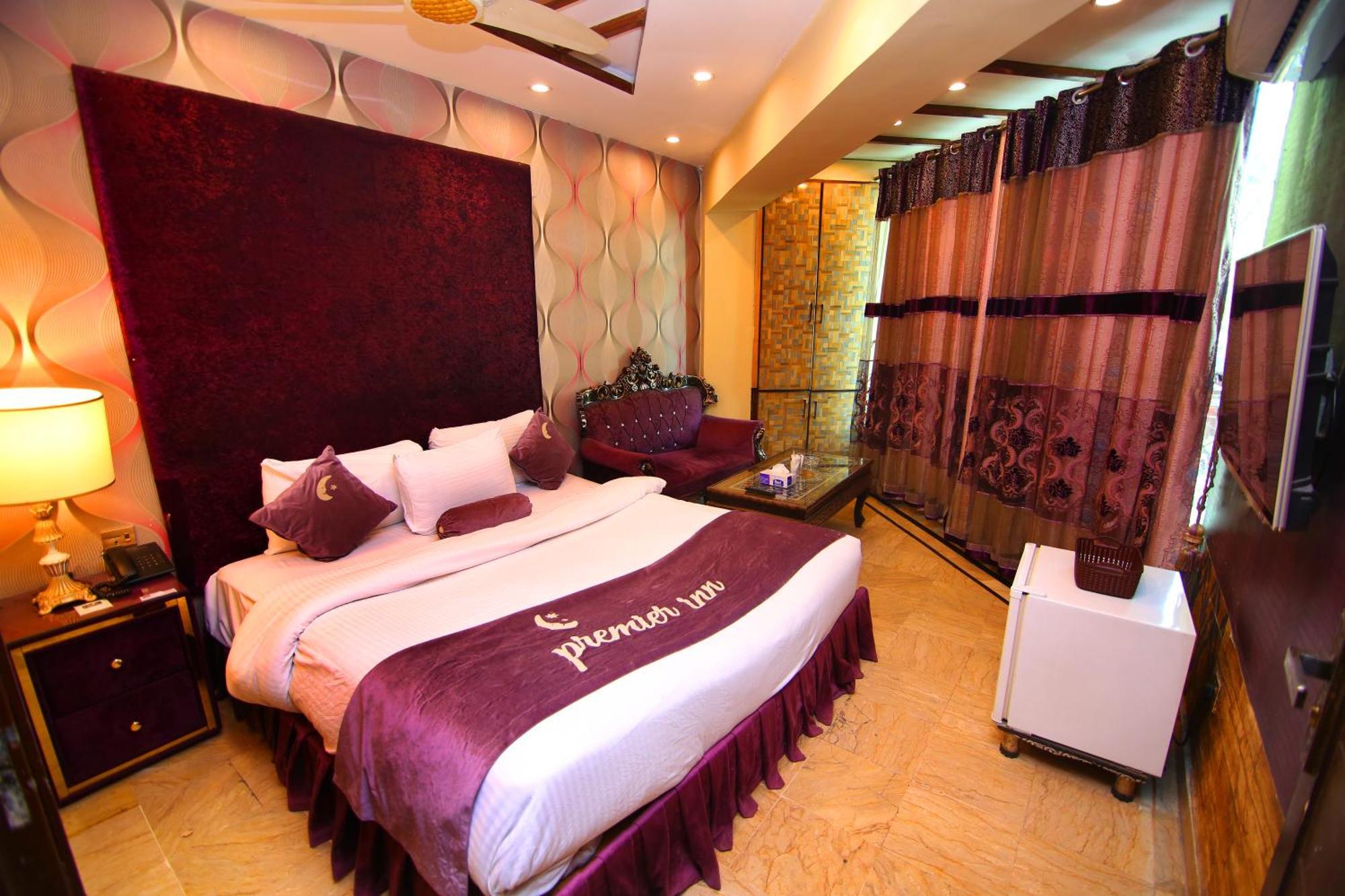 Premier Inn Gulberg Lahore Exterior foto