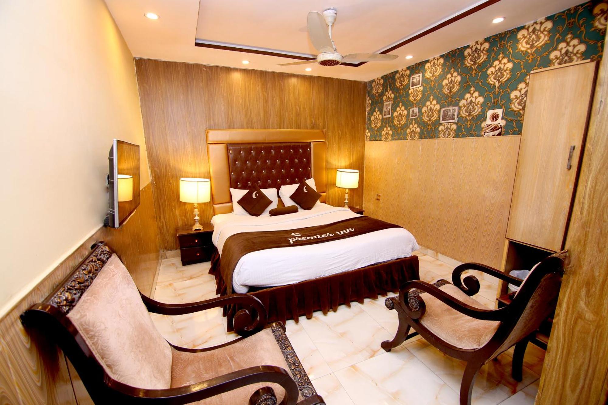 Premier Inn Gulberg Lahore Exterior foto