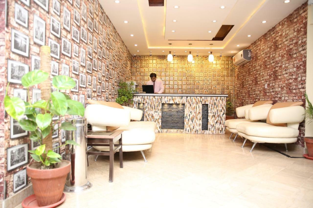 Premier Inn Gulberg Lahore Exterior foto